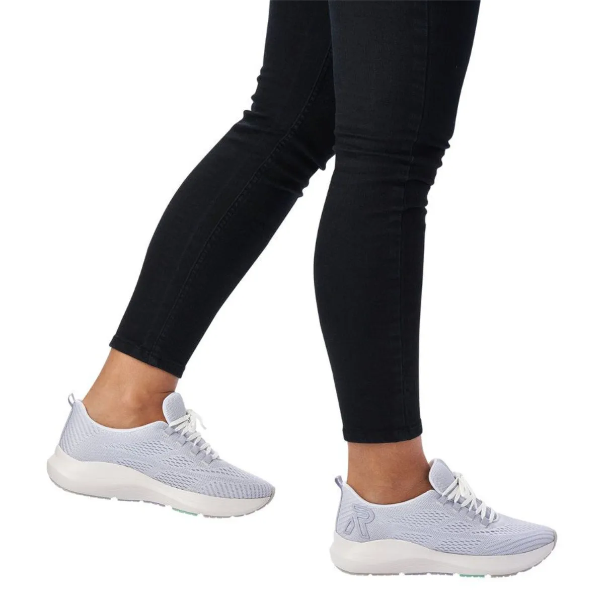 42103 Lace Up Sneaker