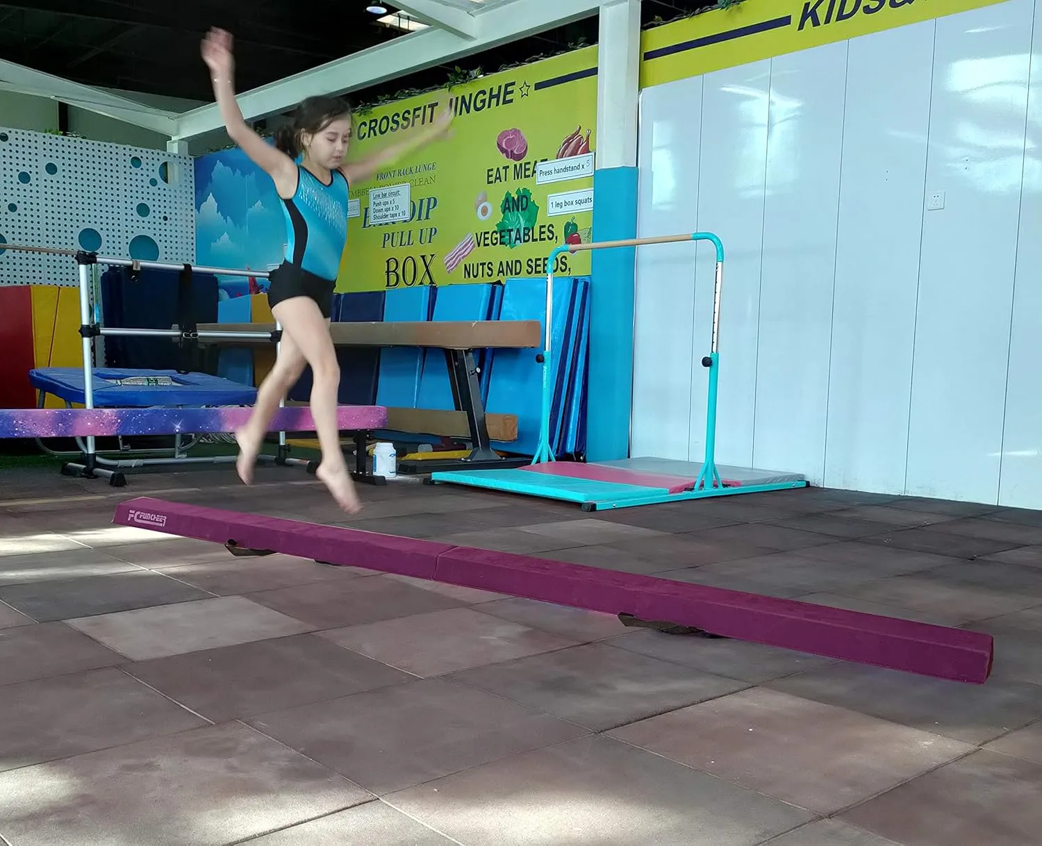 6FT/9FT Folding Balance Beam for Kids ages 3-15- Foldable Gymnastics Floor Beam,Anti-Slip ,Carrying Bag, Faux Suede Covered,EVA foam,Gymnastics Equipment for Kids Training At Home,School,Gym Center