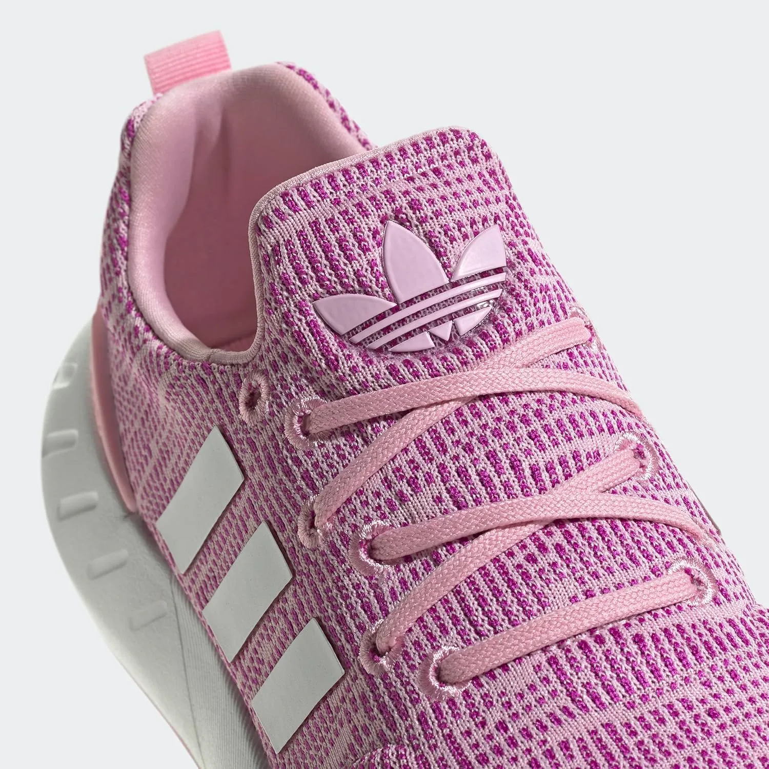 adidas Unisex-Child Swift Run 22 Sneaker