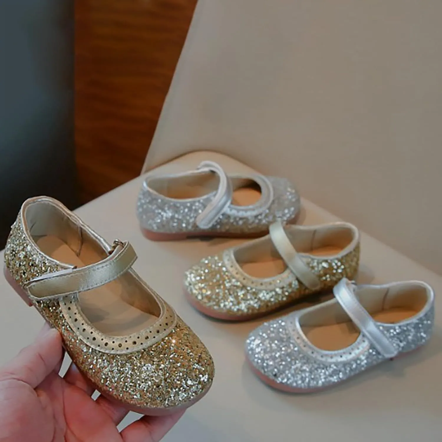 Baby Girls Low Heel Sequins Closed Toe Sandals Glitter Strap Ankle Fancy Formal Shoes Toddler Elegant Mary Jane Summer