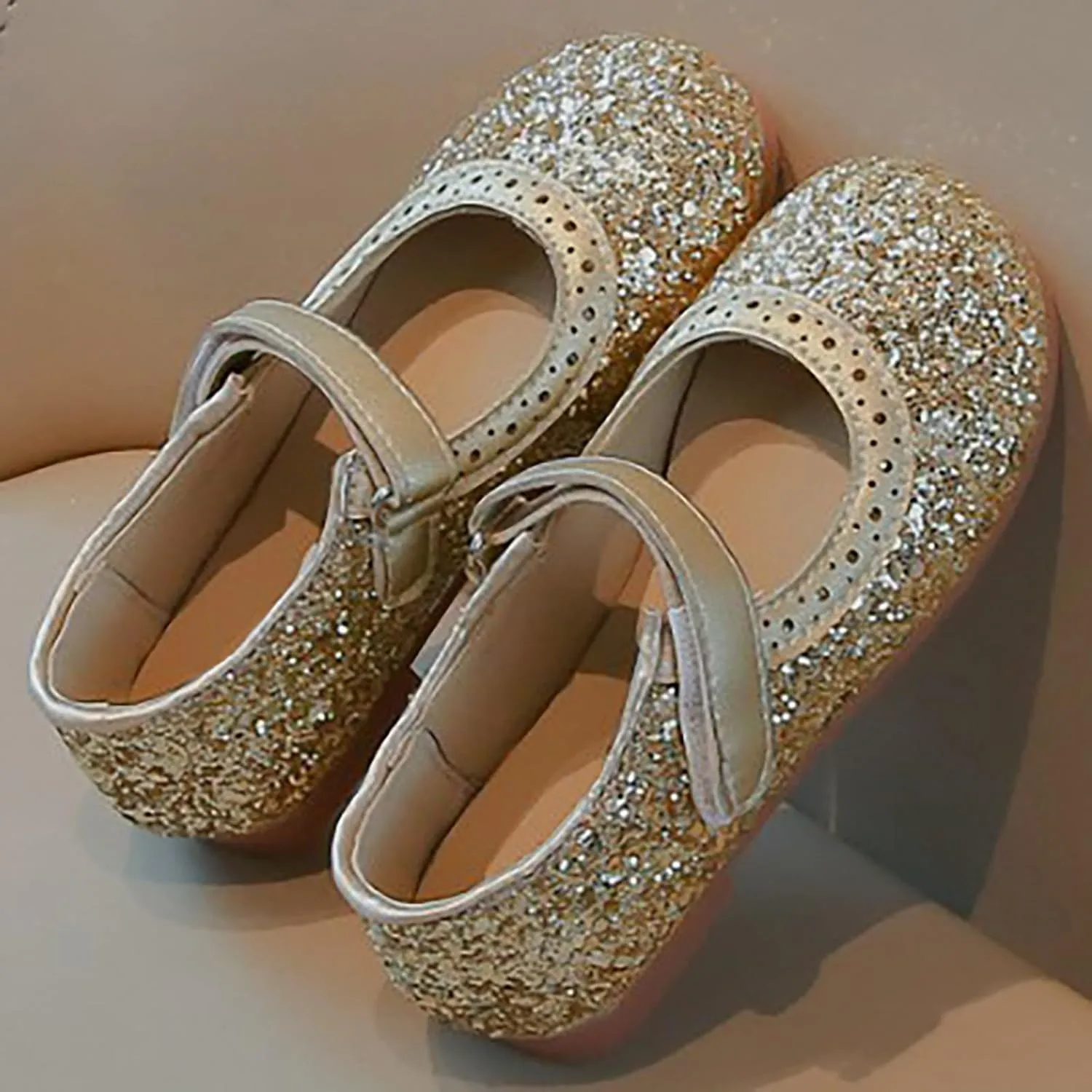 Baby Girls Low Heel Sequins Closed Toe Sandals Glitter Strap Ankle Fancy Formal Shoes Toddler Elegant Mary Jane Summer