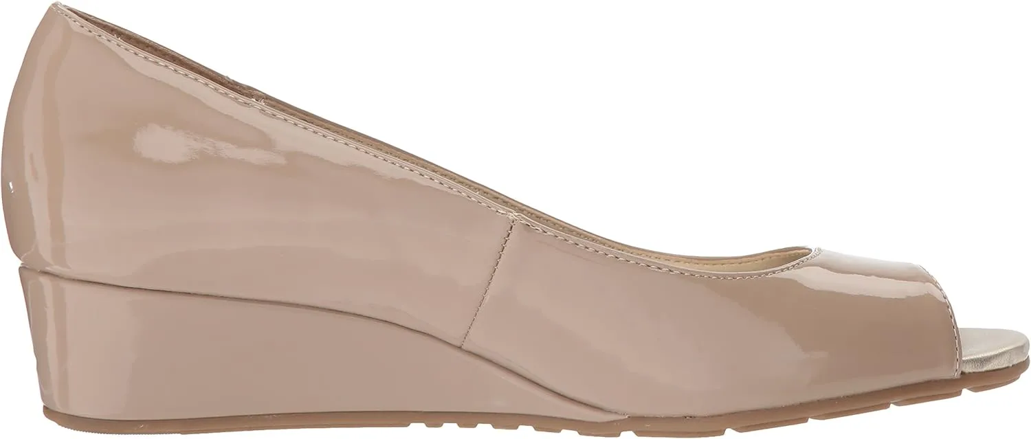 Bandolino Women's Candra Pump