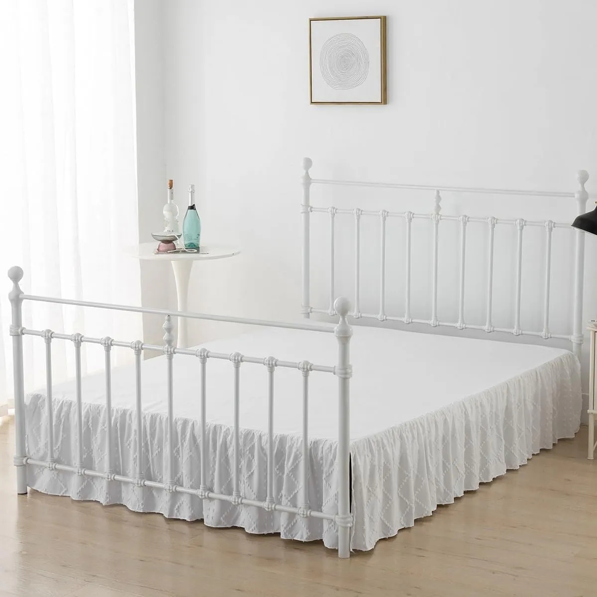 Bed Skirt Queen Size，Ruffled White Bed Skirt with Split Corners，Queen Bed Skirt 16 Inch Drop, Boho Tufted Shabby Chic Queen Size Bed Skirt, Bed Skirt Queen Size