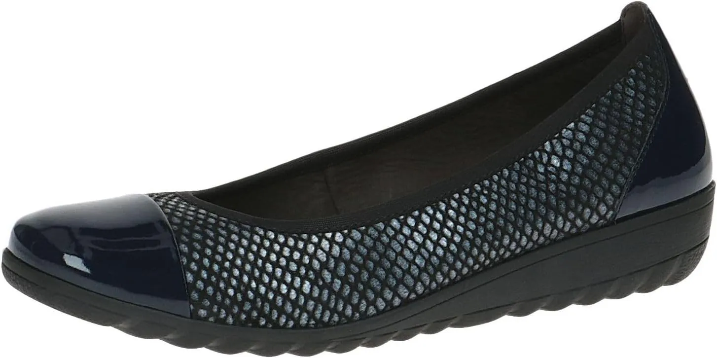 CAPRICE Women's Closed Ballet Flats Wedge