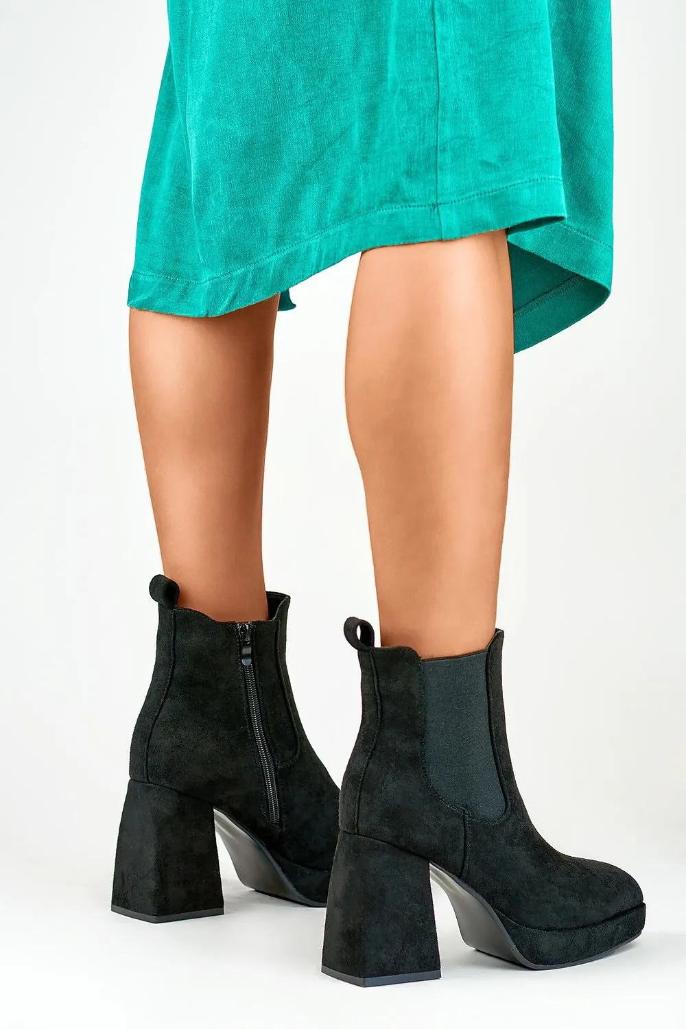 Chic Versatile & Comfortable Heel Boots