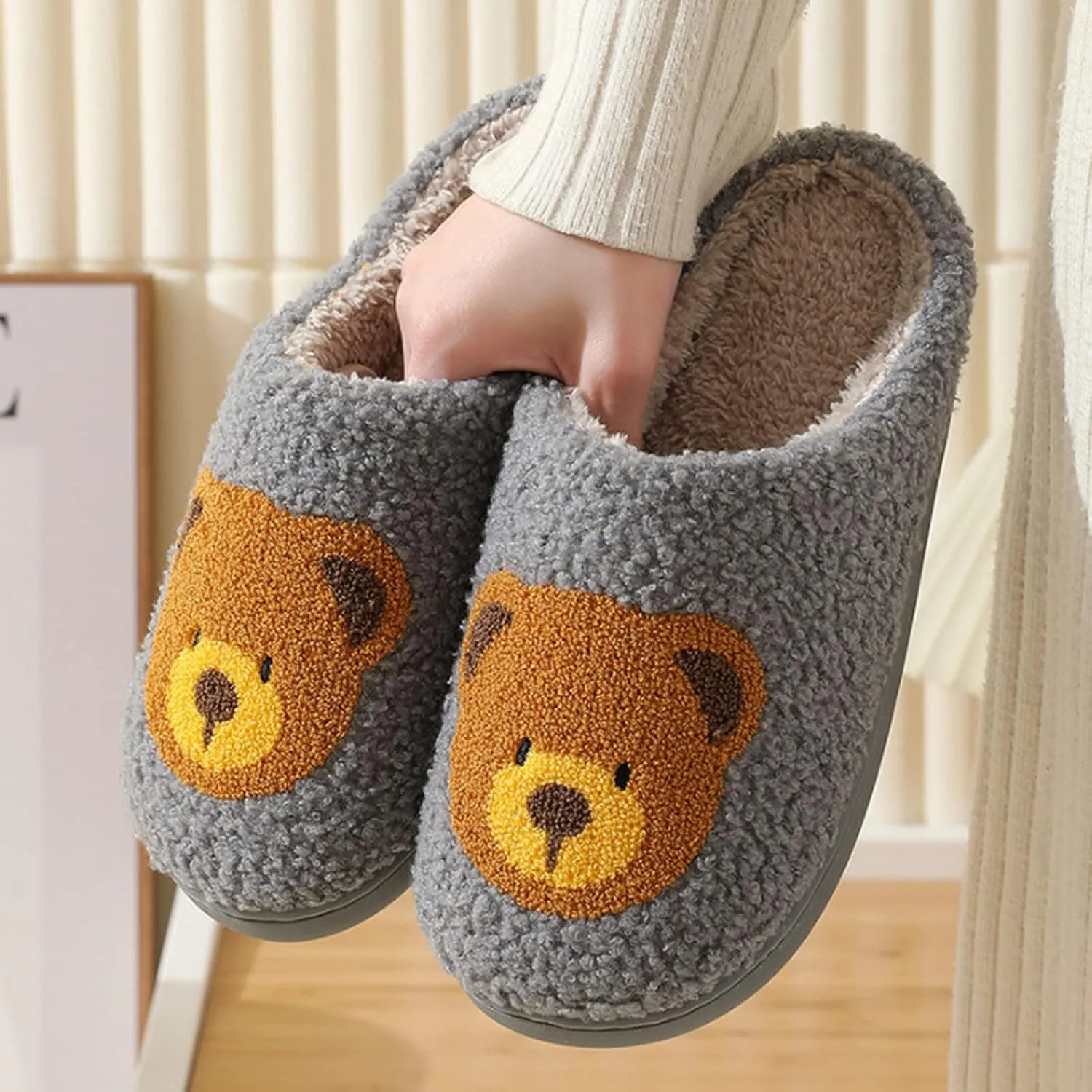 Christmas Slippers Reindeer Slippers for Women and Men Holiday Halloween Slippers Indoor Bedroom Fluffy Warm Fleece Slippers Winter Soft Cozy Home Non-Slip Soft Plush Slip-on Wool Lined House Shoes