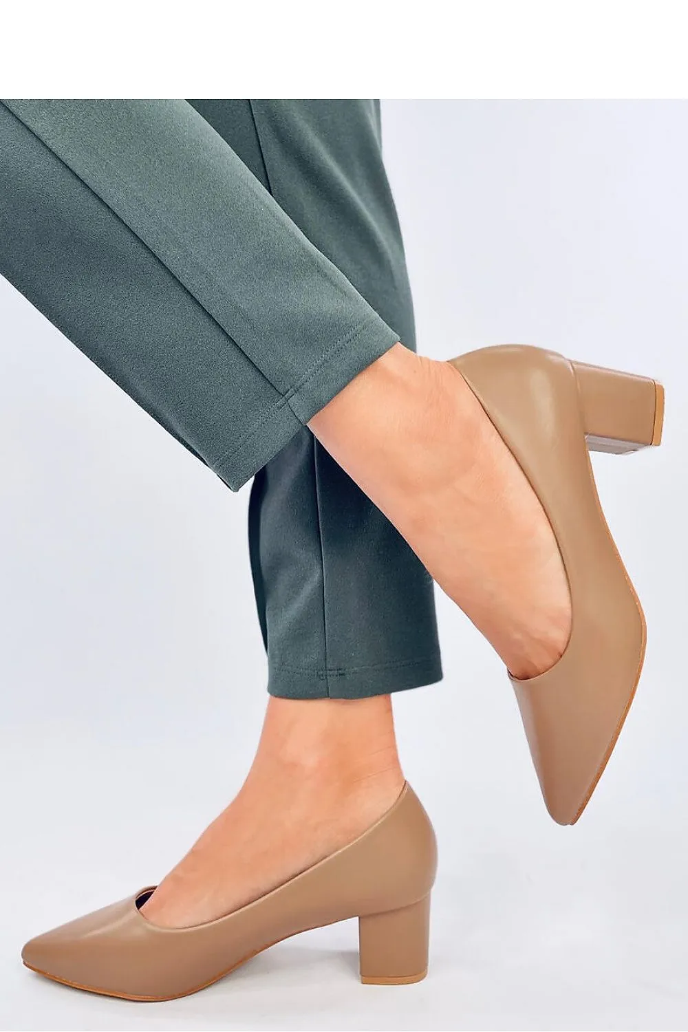 Elegant Sleek Timeless Block Heel Pumps