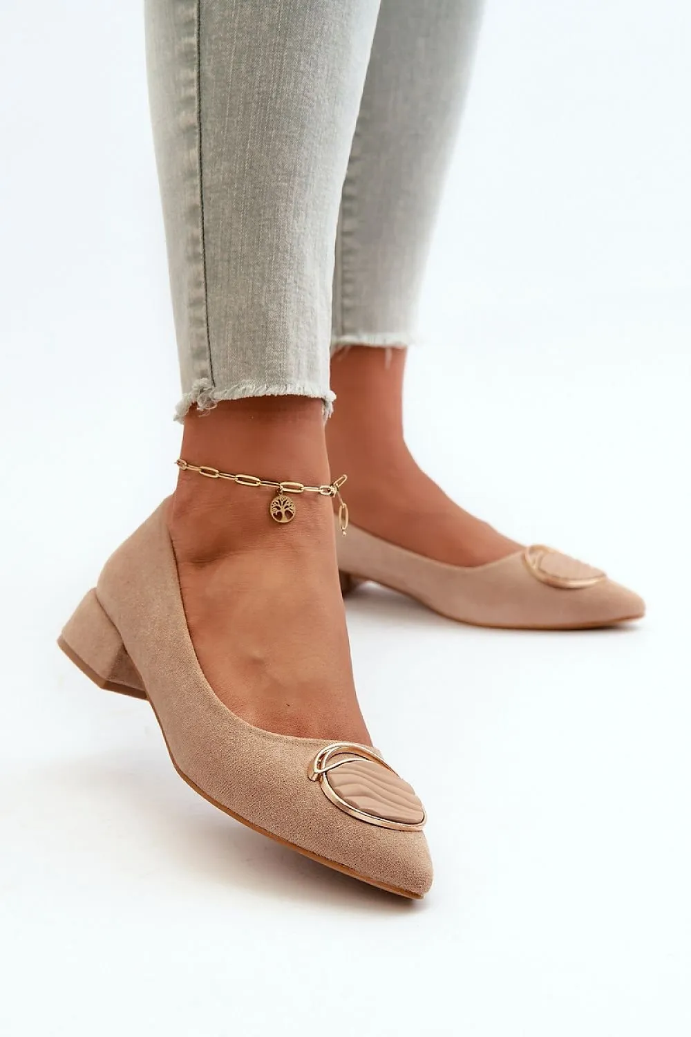 Elegant Sleek Timeless Heel Pumps