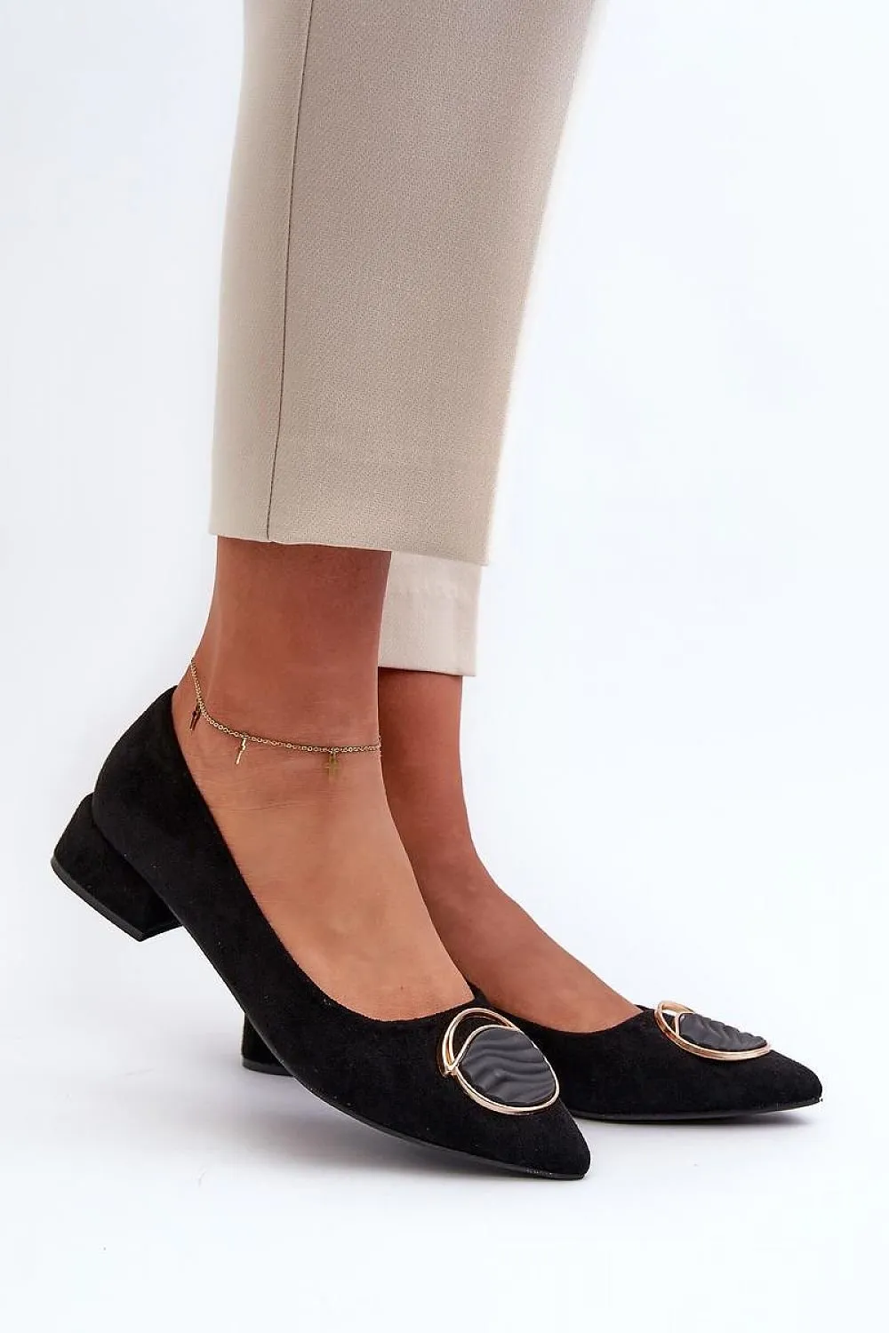Elegant Sleek Timeless Heel Pumps