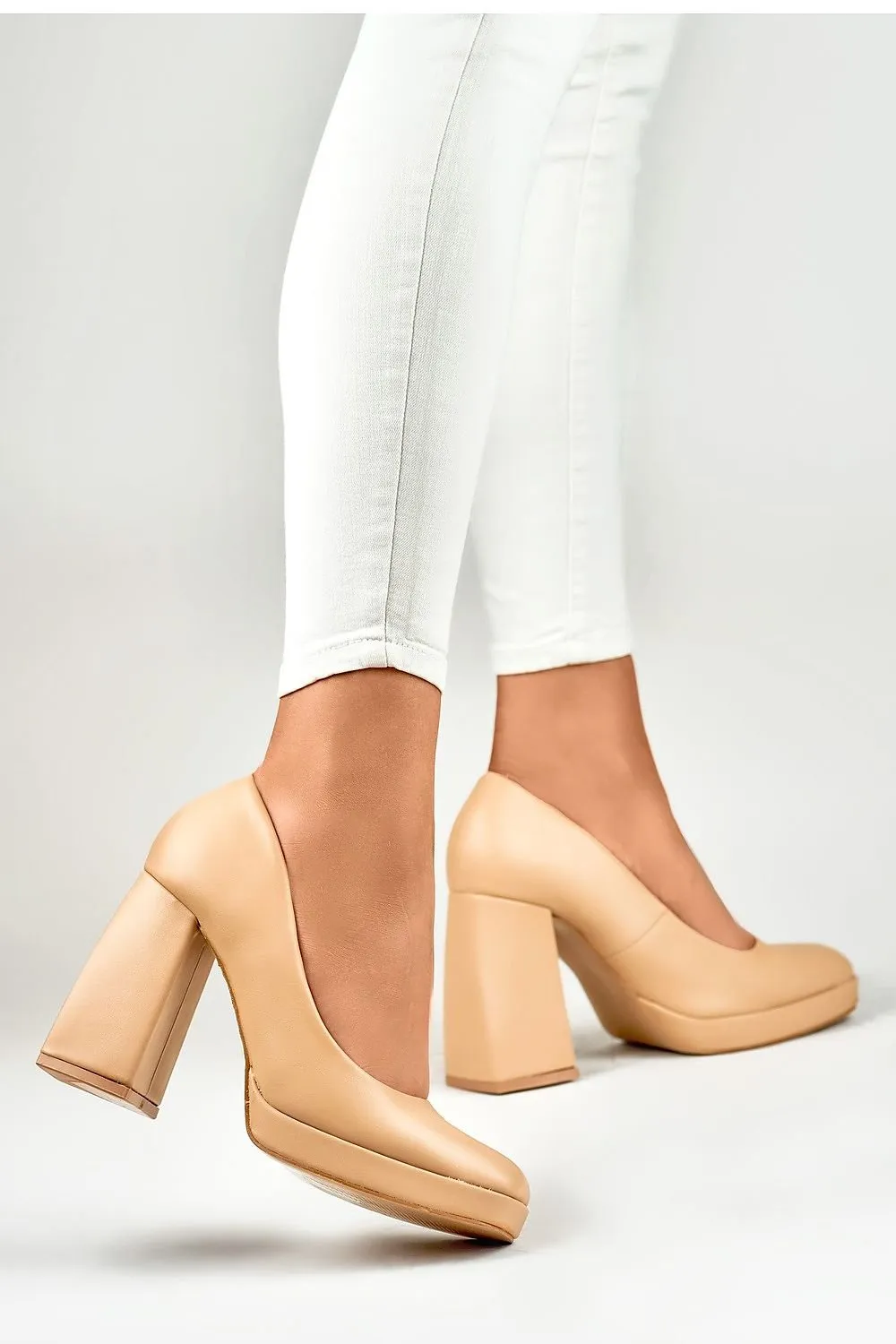 Elegant Sleek Timeless Heel Pumps