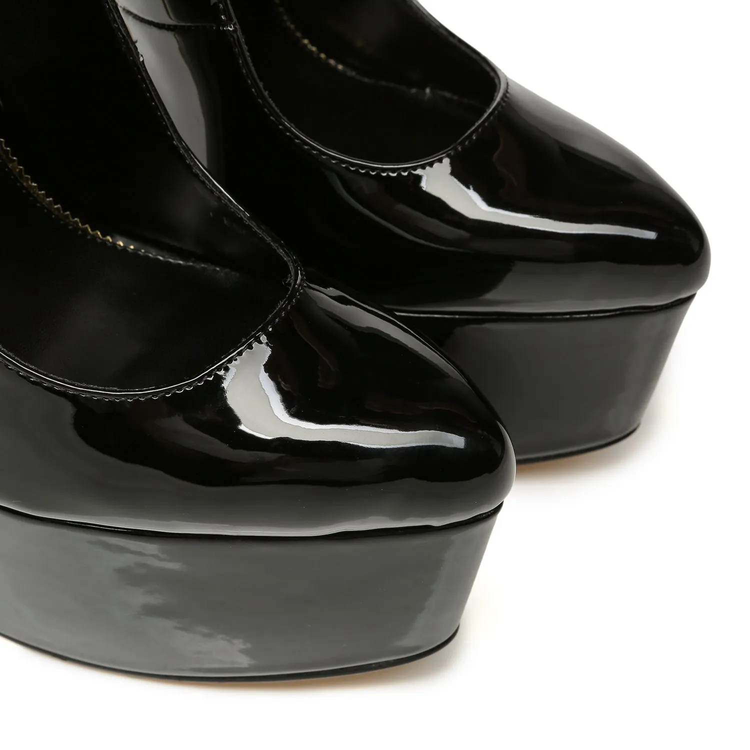 ESSENCE BLACK SHINY
