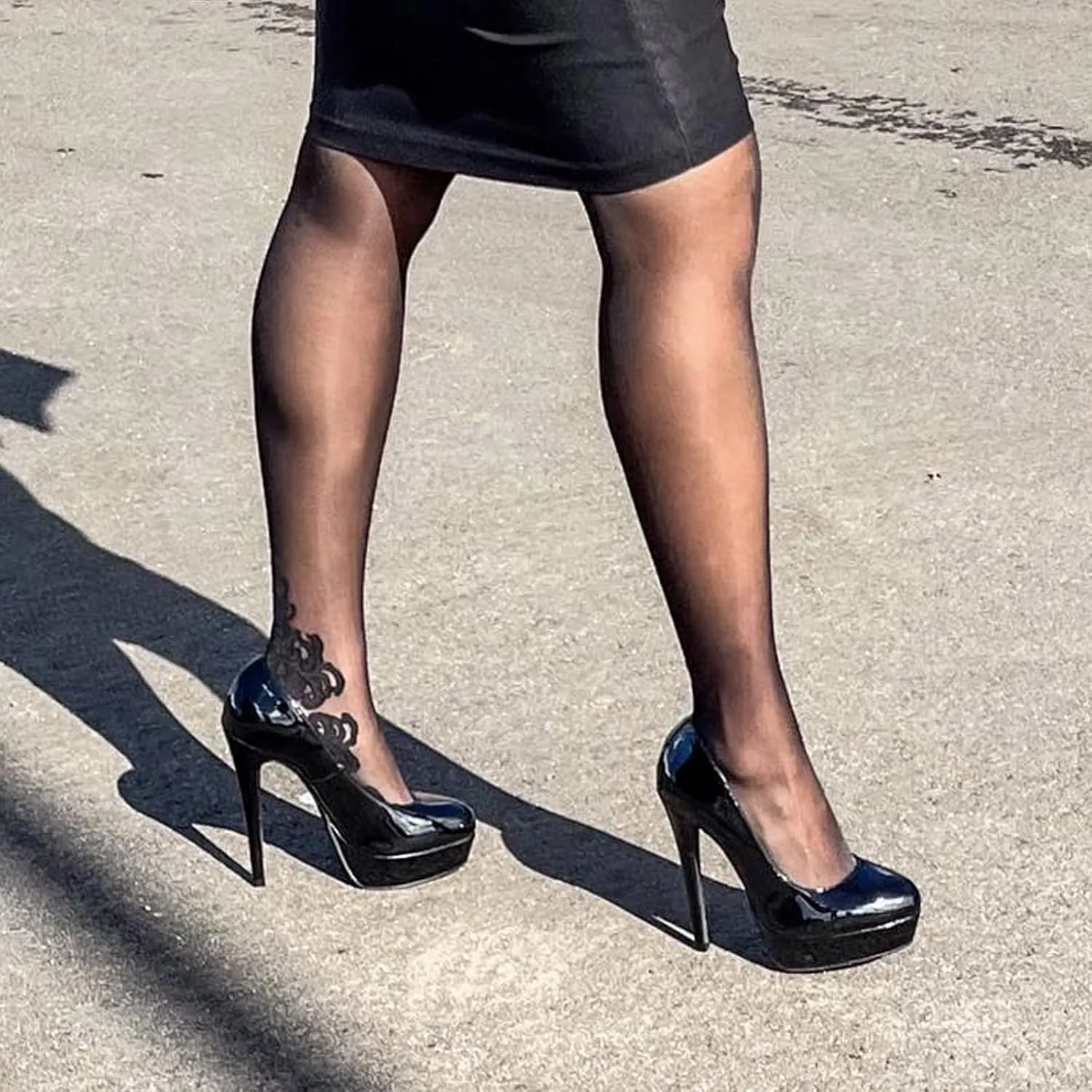 GENSHUO Platform Pumps Closed Toe Stilettos Heels Sexy Pumps High Heels for Women Round Toe Party Club Wedding Prom Stilettos