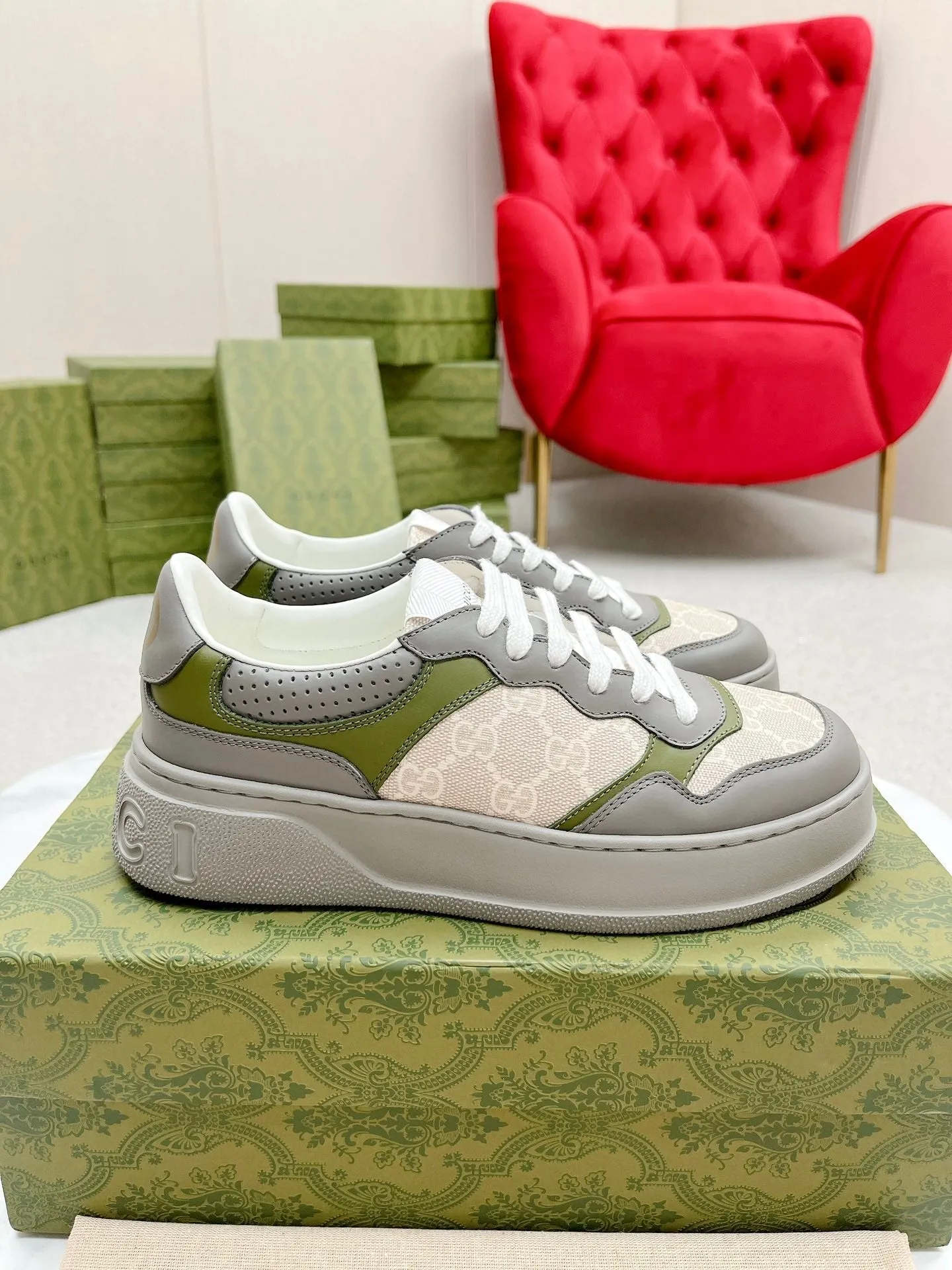 GG Digital-first GRAY TRAINER AND High-tech CREAMY WHITE CALFSKIN Gucci
