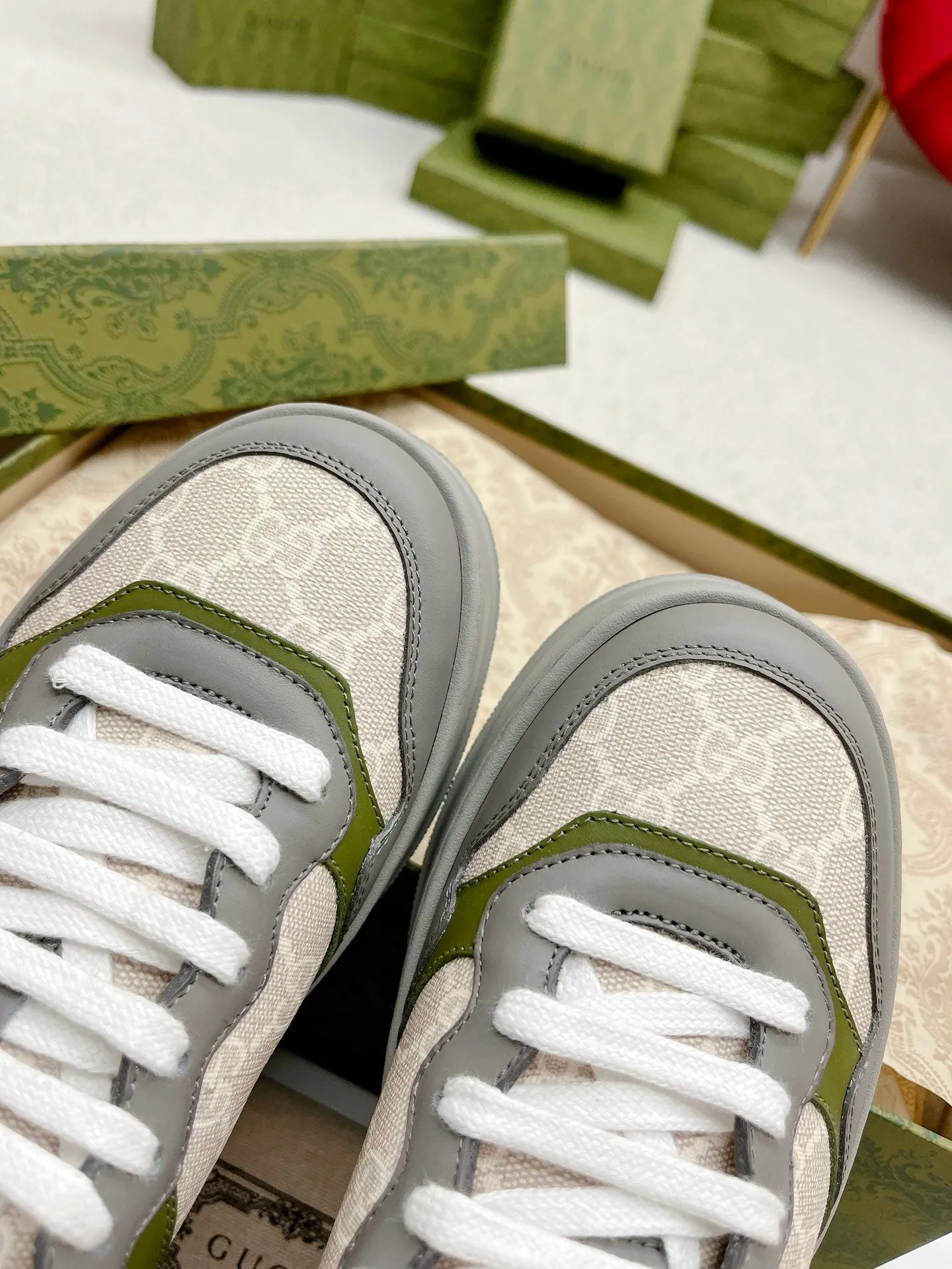 GG Digital-first GRAY TRAINER AND High-tech CREAMY WHITE CALFSKIN Gucci