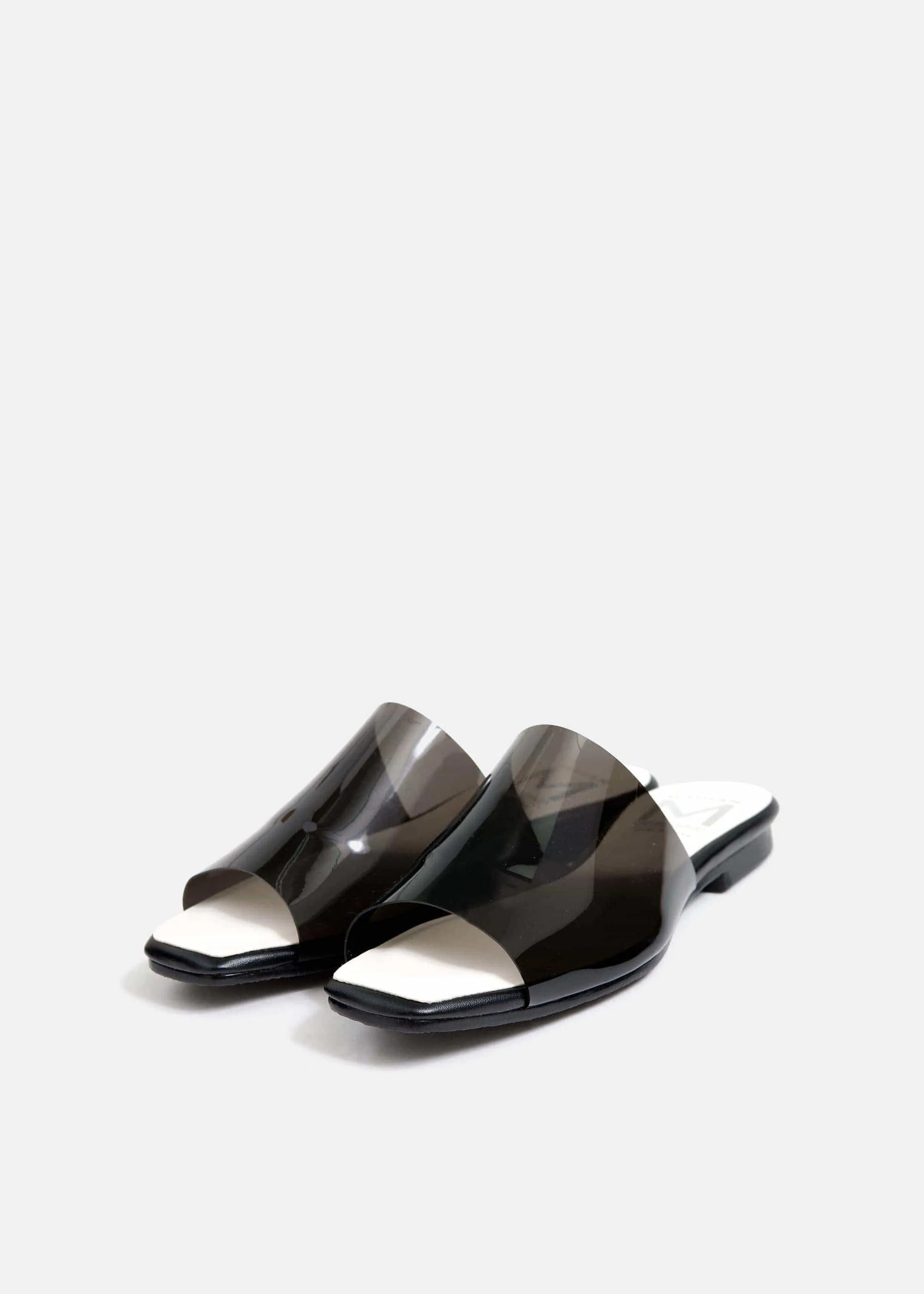Limited special price 1,990 yen: PVC mule slippers (3370) black