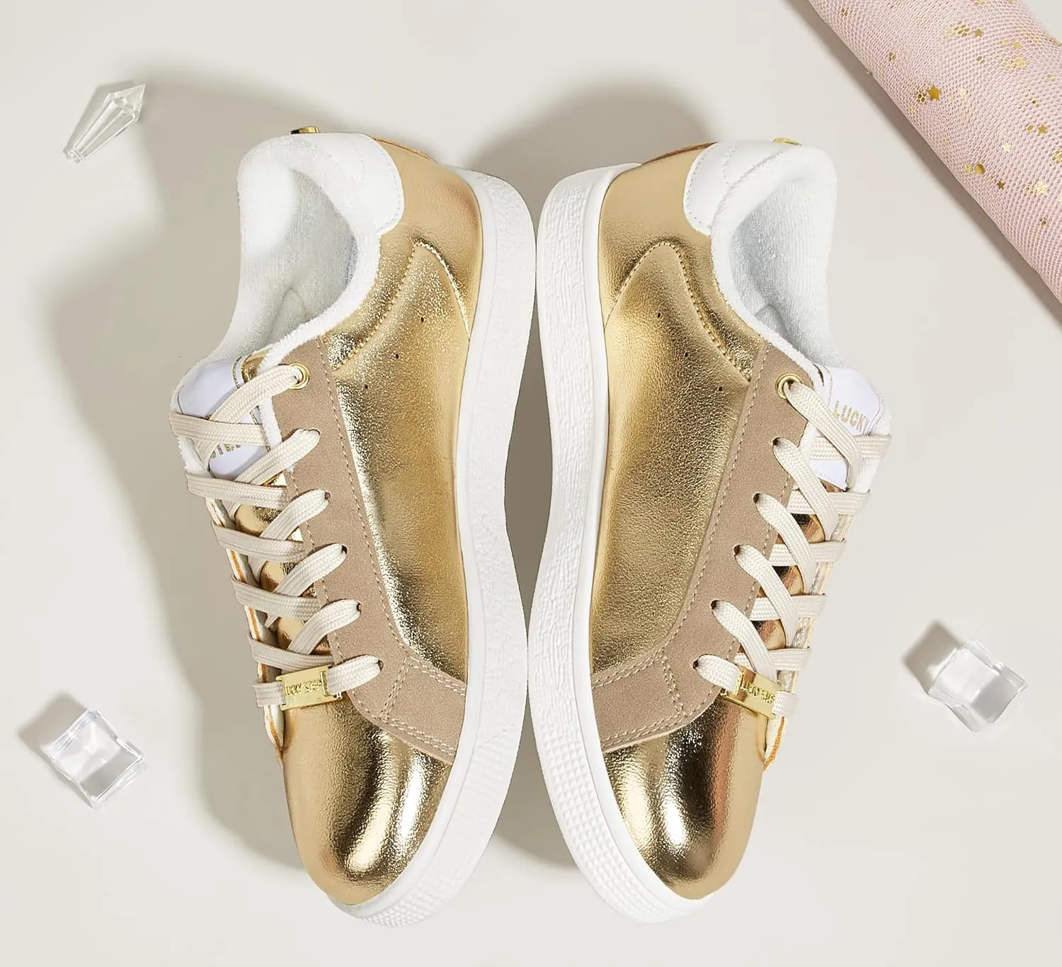 LUCKY STEP Women's Fashion Star Sneaker Lace Up Low Top Comfortable Cushioned Walking Shoes