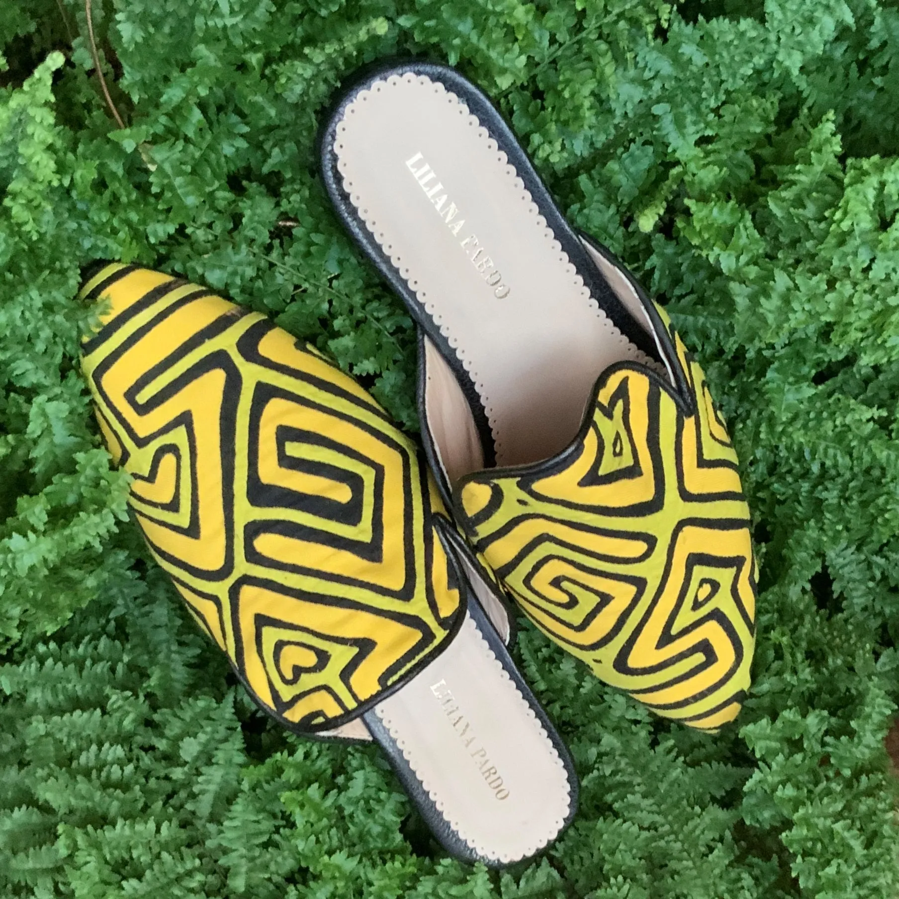 Mola Mules | Yellow Tones