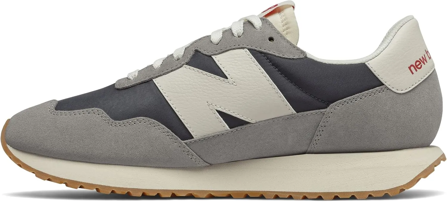 New Balance Men's Fresh Foam More V3 Running Shoe, Small
