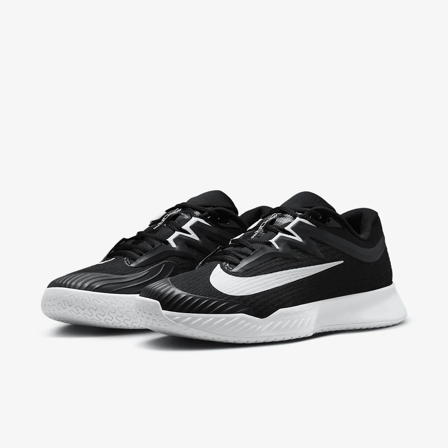 Nike Men's Vapor Pro 3 Sneaker