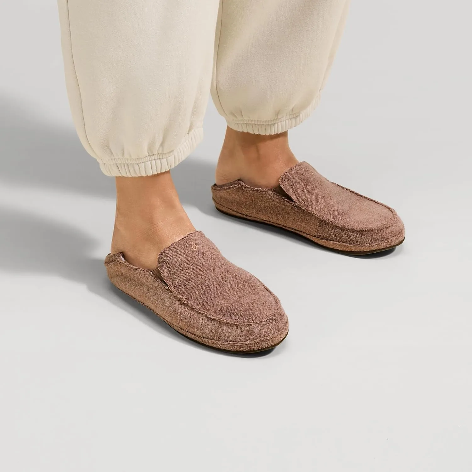 OLUKAI Nohea Hulu Women's Slippers, Soft & Comfortable Slippers with Fleece Lining, Wool Blend Footbed & Drop-In Heel Design