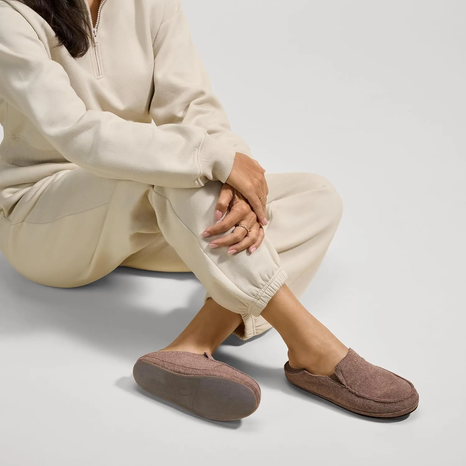OLUKAI Nohea Hulu Women's Slippers, Soft & Comfortable Slippers with Fleece Lining, Wool Blend Footbed & Drop-In Heel Design