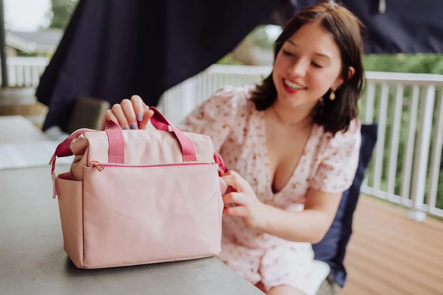 PICNIC TIME - On The Go Lunch Bag - Soft Cooler Lunch Box - Insulated Lunch Bag, (Pink)