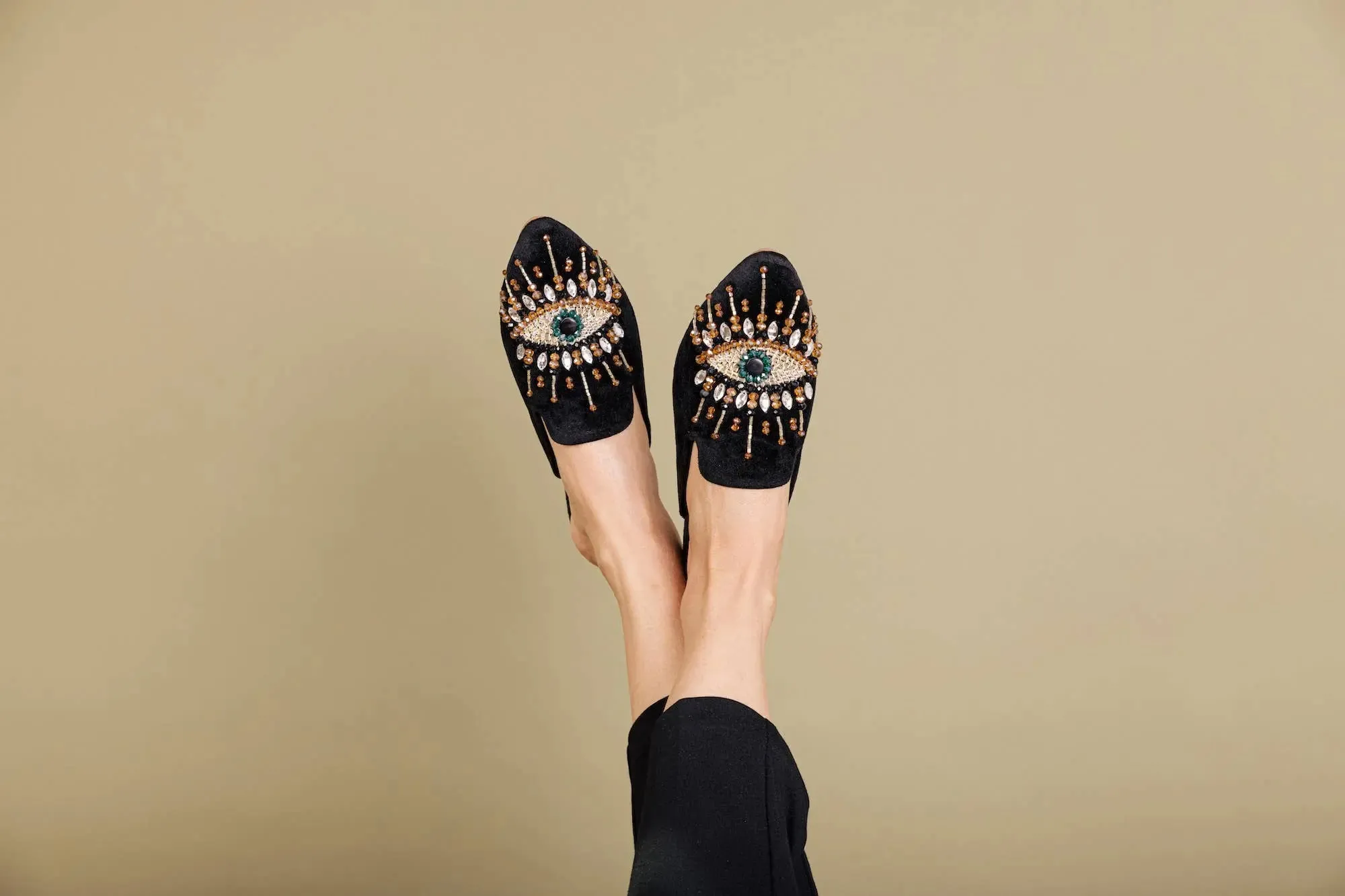 Pointed Toe Artisanal Good Eye Black Women's Mule Embroidery: 8