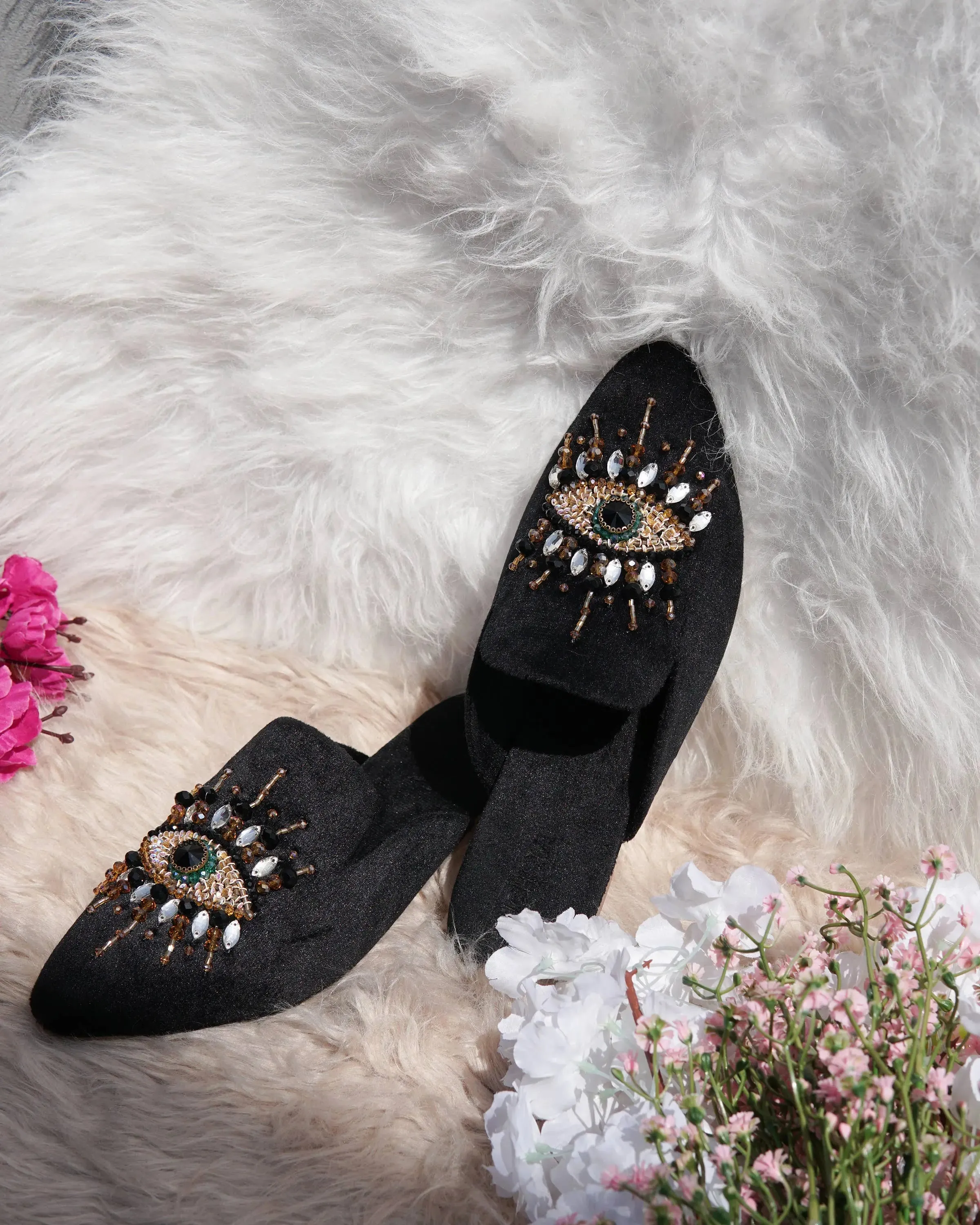Pointed Toe Artisanal Good Eye Black Women's Mule Embroidery: 8