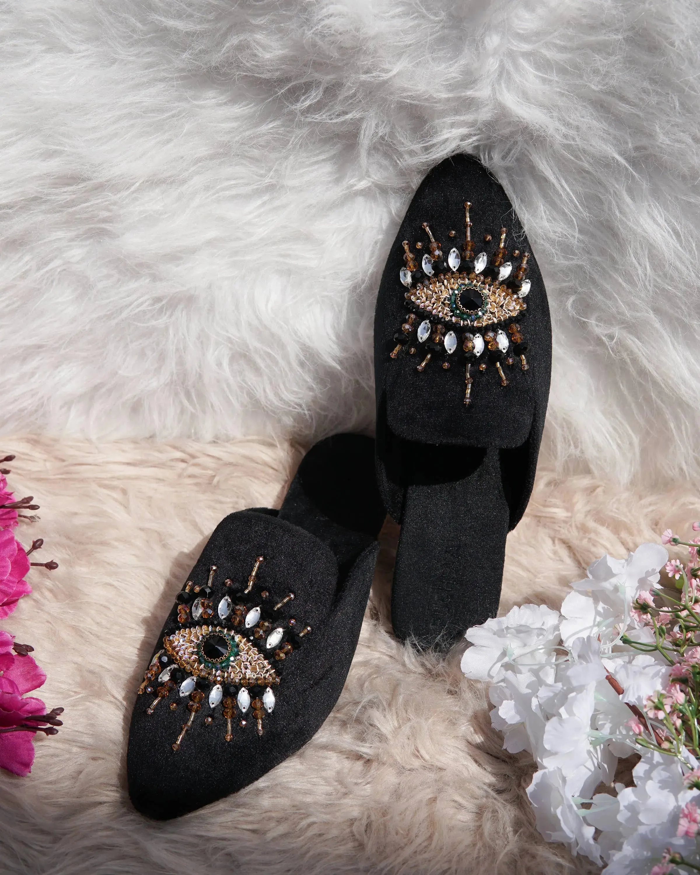 Pointed Toe Artisanal Good Eye Black Women's Mule Embroidery: 8