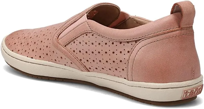 Taos Footwear Women's Court Sneaker