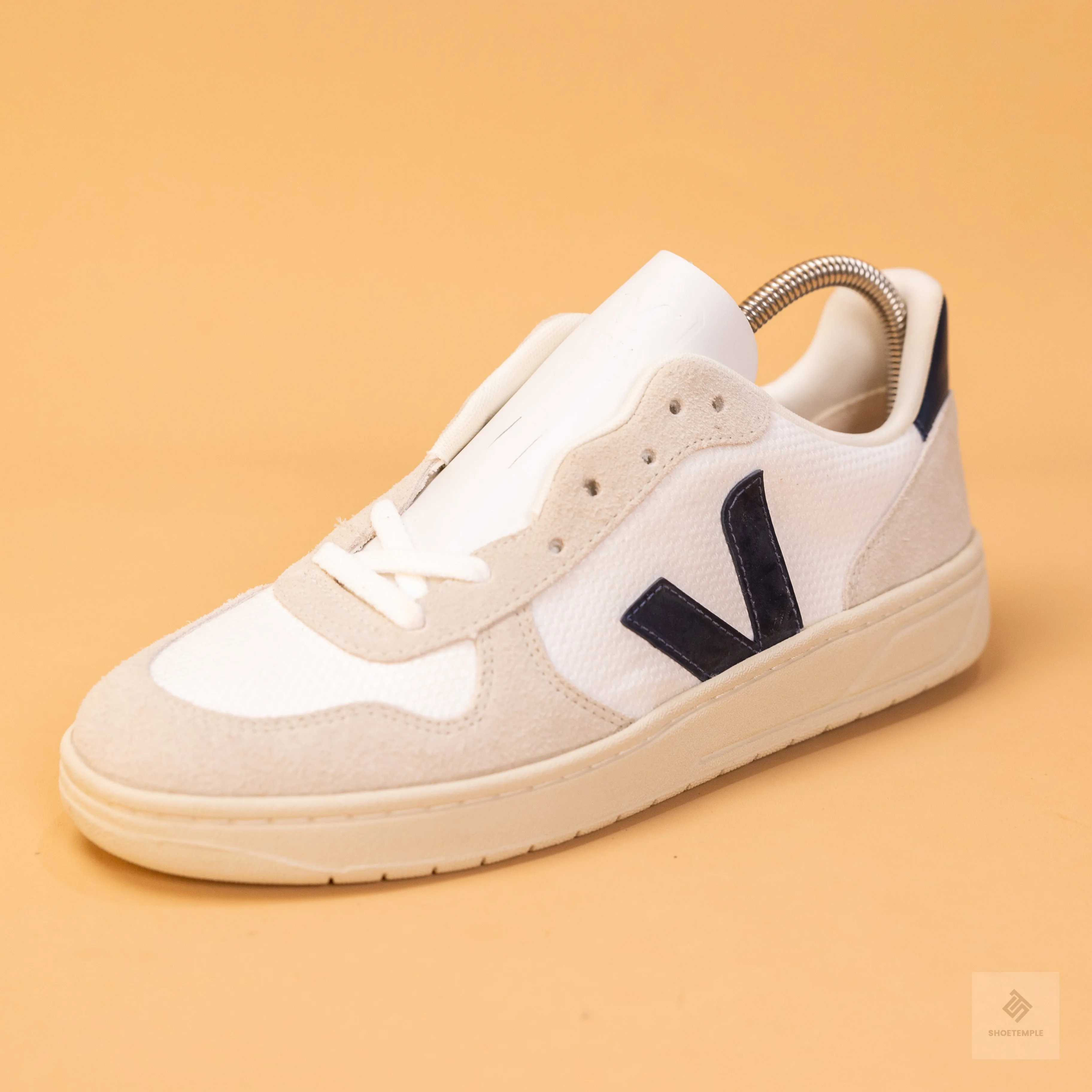 Veja Men’s V-10 Basketball Sneakers