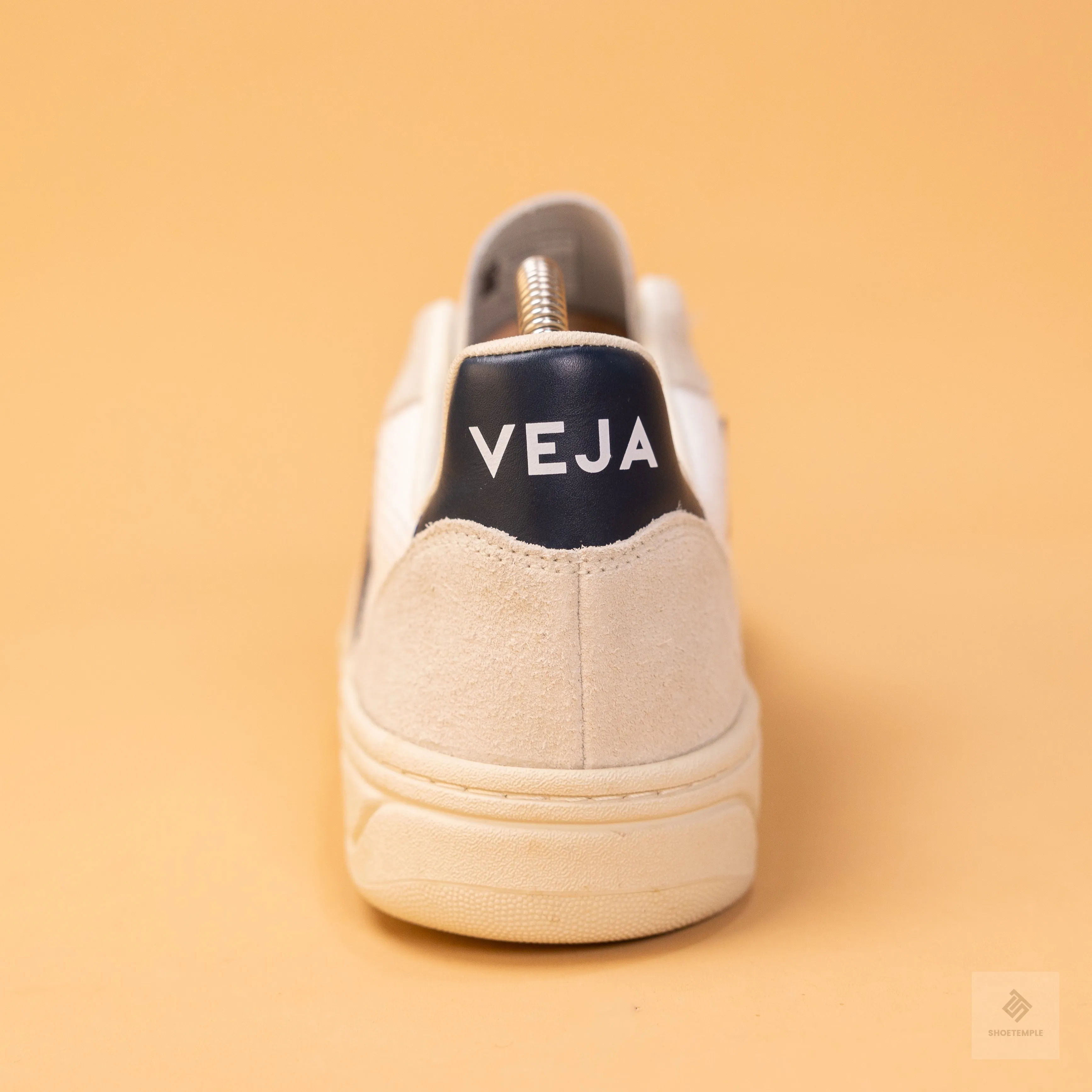 Veja Men’s V-10 Basketball Sneakers