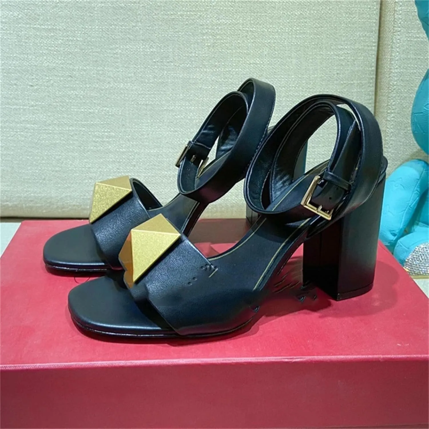 Women's Chunky Heel Leather Sandals, Rivet Strappy Open Toe Summer Luxury
