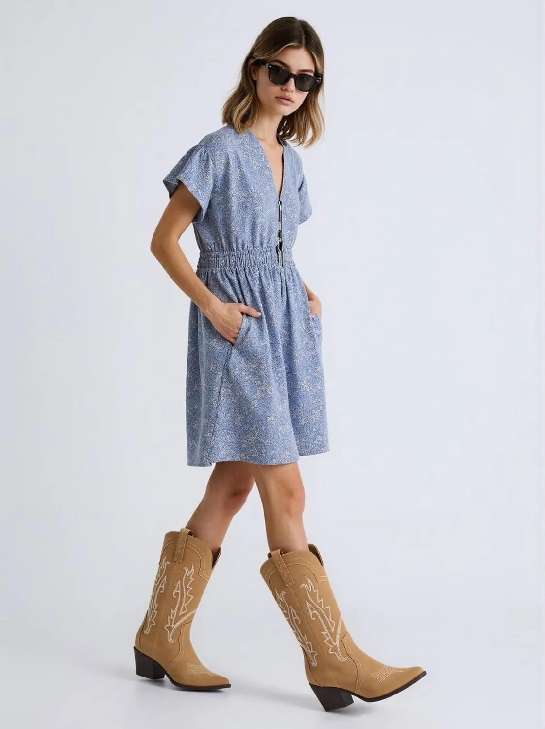 Women's Cowboy Boots Pointed Toe Western Boots Embroidered Mid-Calf Chunky Block Heel Cowgirl Boots