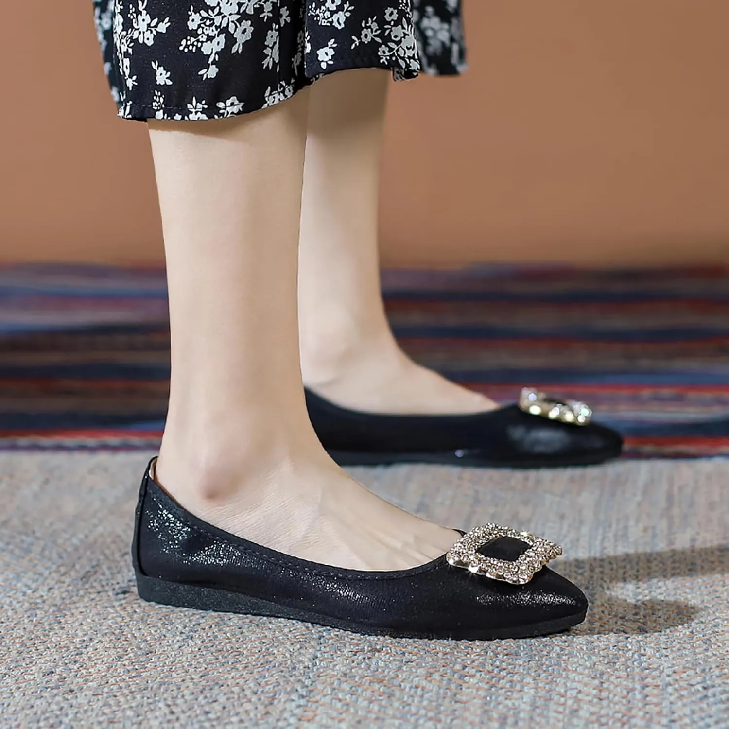 Women's Flats, Foldable Ballet Flats for Women, Fashion Buckle Pionted Toe Comfort Light Weight Slip-On Dress Shoes