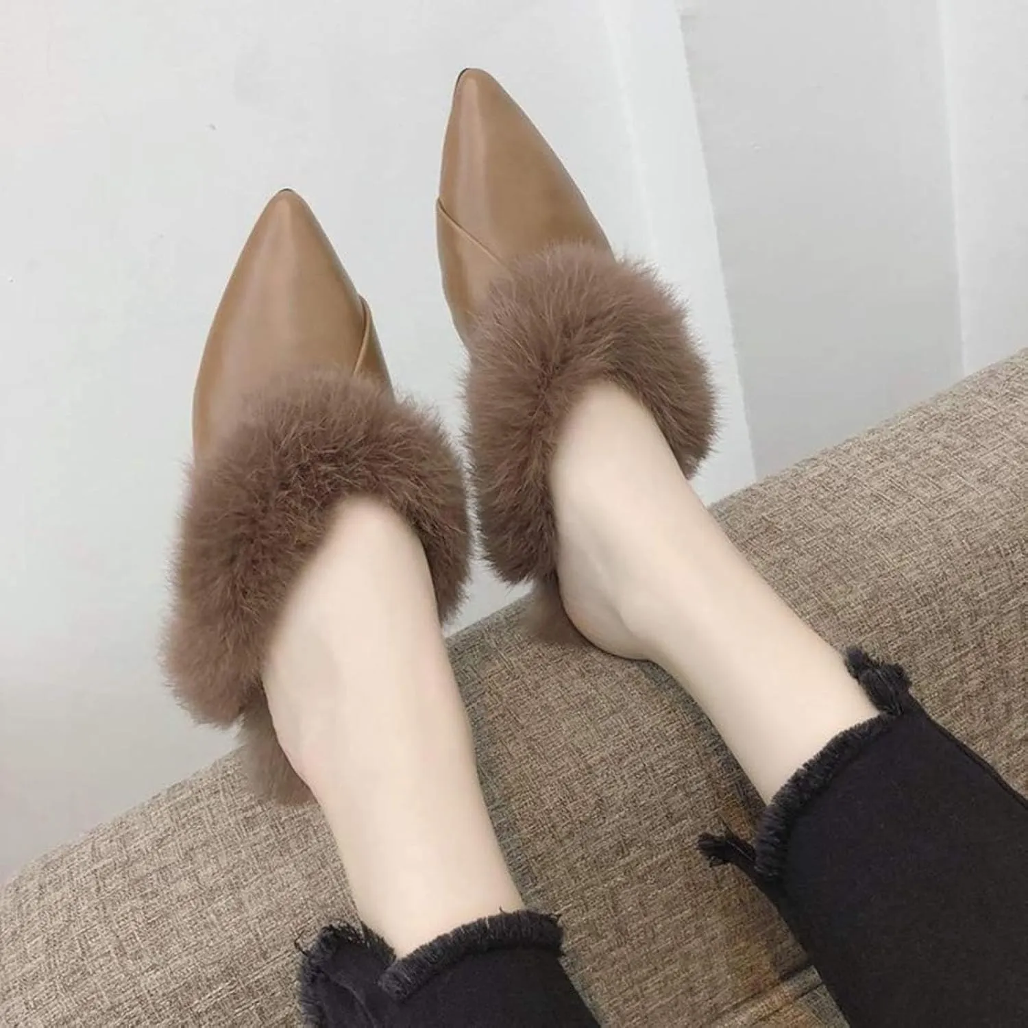 Women's Loafers, Comfortable Fur Velvet Backless Pointed Mule Slippers