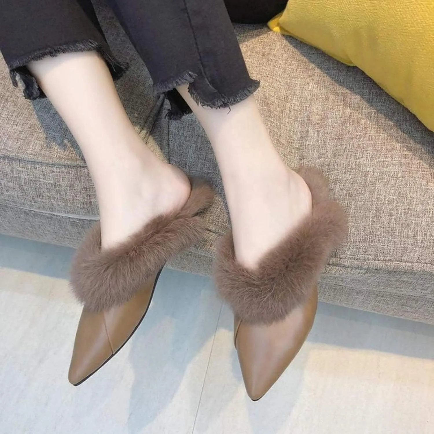Women's Loafers, Comfortable Fur Velvet Backless Pointed Mule Slippers