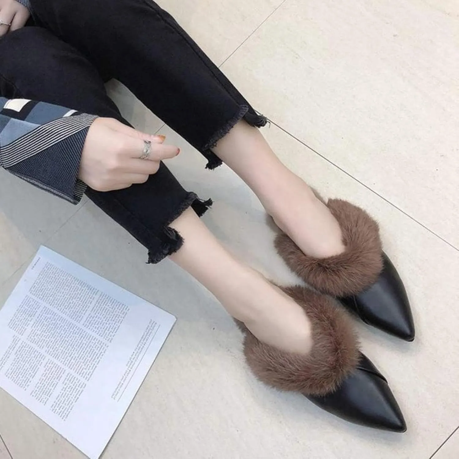 Women's Loafers, Comfortable Fur Velvet Backless Pointed Mule Slippers