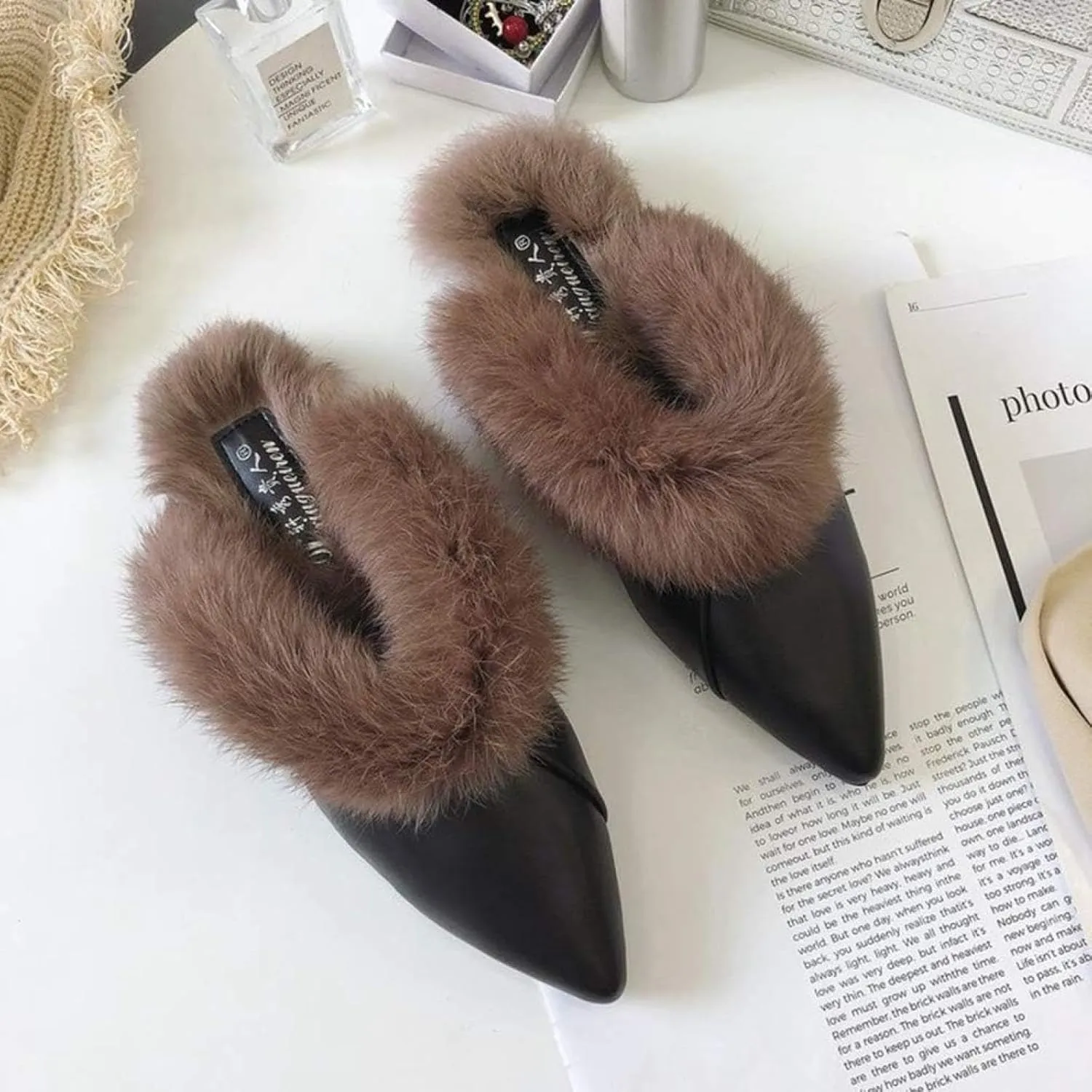 Women's Loafers, Comfortable Fur Velvet Backless Pointed Mule Slippers