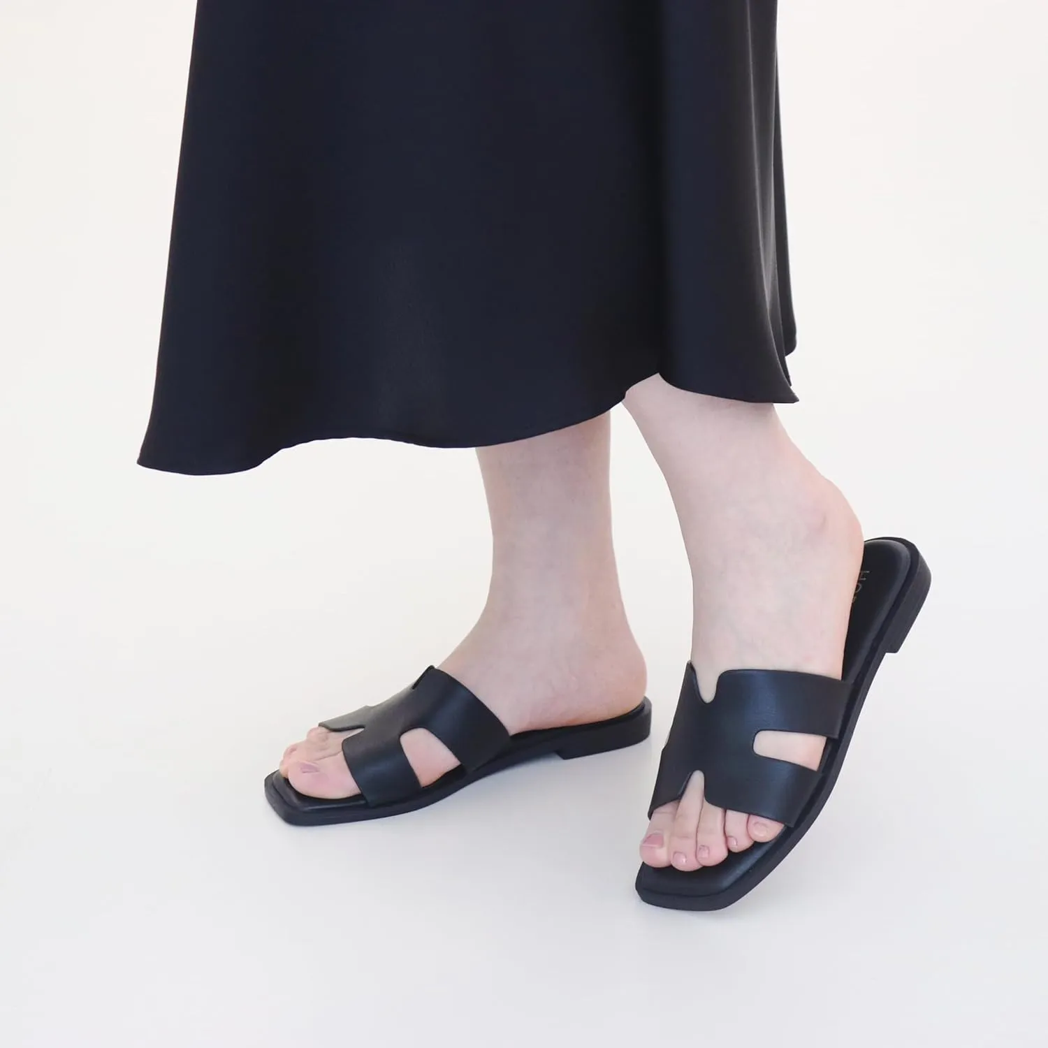 Womens Slip On Flat Sandals Soft Leather Open Toe Slide for Summer Dressy